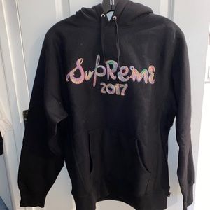 Supreme sweatshirt